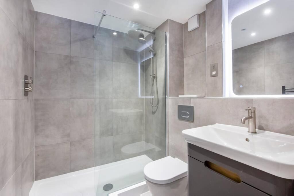 2 Bedroom Penthouse - Large Balcony - Minster View يورك المظهر الخارجي الصورة
